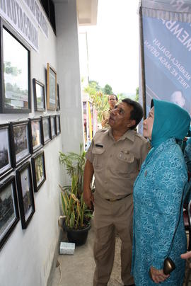 Pameran Arsip Sejarah Kantor Arsip Perpustakaan dan Kearsipan Kota Cimahi Tahun 2016. Drs. Hadi b...