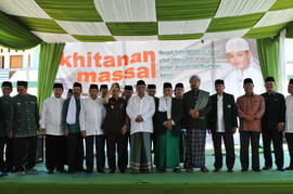 Khitanan Massal 2012