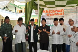 Khitanan Massal 2012