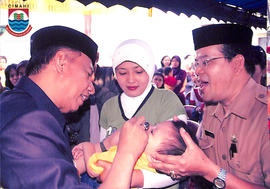 Walikota Cimahi dalam kegiatan Pekan Imunisasi Nasional